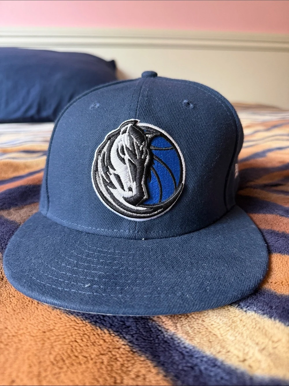 New Era Dallas Mavericks Navy Blue Fitted Hat with Team Logo